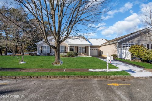 104 Silverlawns Dr, Lakewood, NJ, 08701-7352 | Card Image