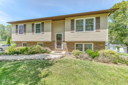 560 Big Ridge Road, Kingsport, TN, 37660 | Card Image
