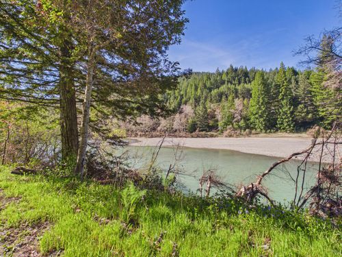 1895 Avenue Of The Giants Avenue, Phillipsville, CA, 95559 | Card Image