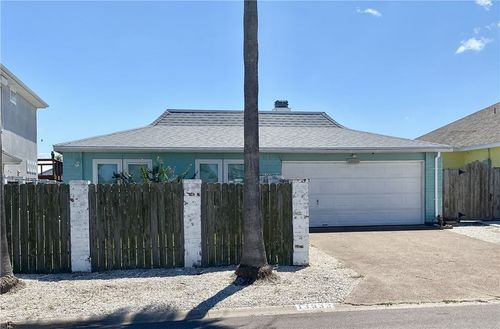 13933 Man O War Ct, Corpus Christi, TX, 78418-6340 | Card Image