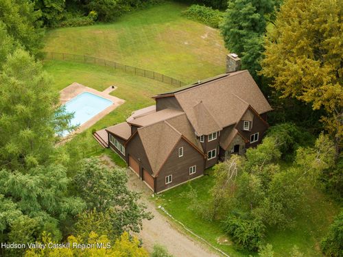 46 Webster Coon Rd, Red Hook, NY, 12571-4106 | Card Image