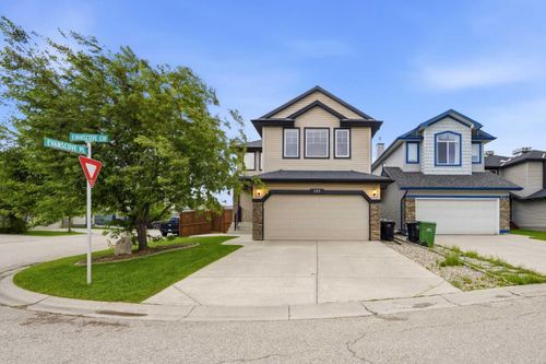 137 Evanscove Cir Nw, Calgary, AB, T3P0A2 | Card Image