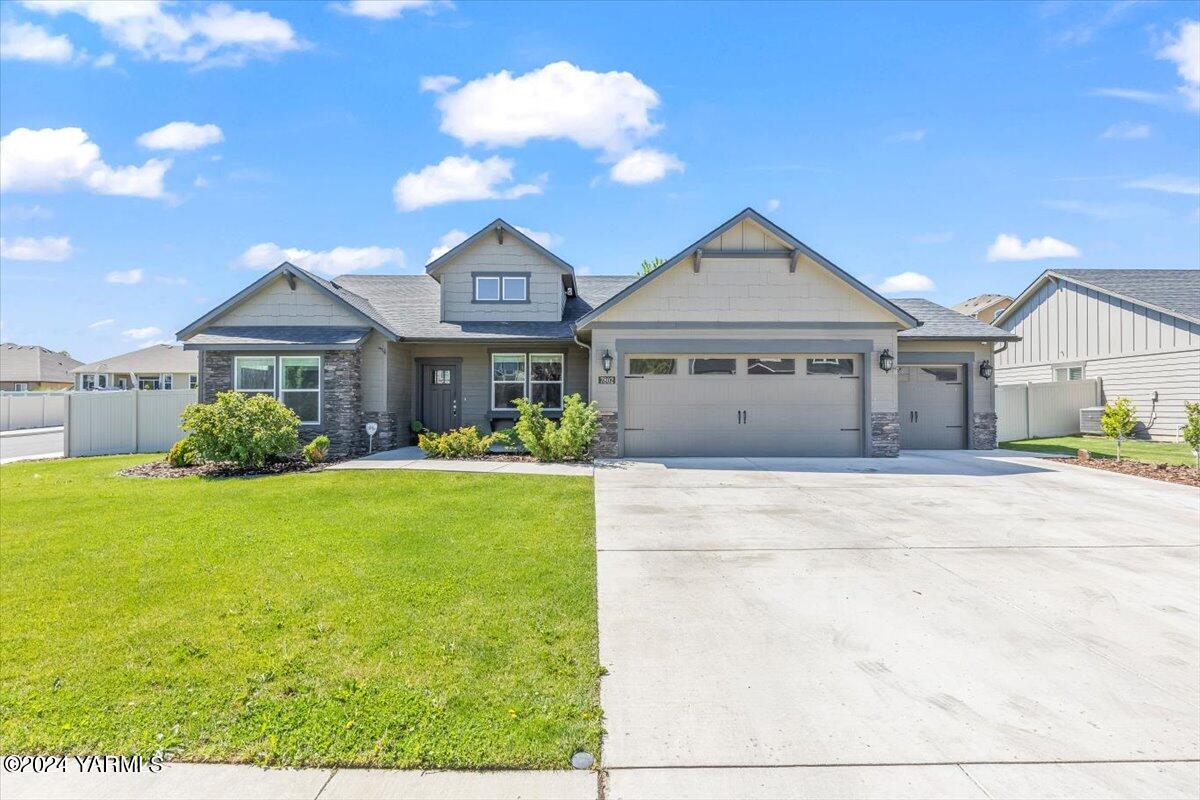 Fremont Way, Yakima, WA 98908