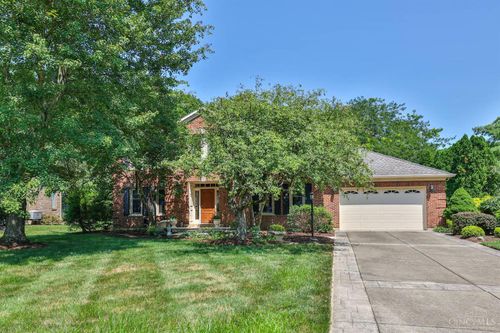 9424 Kemper Grove Ln, Loveland, OH, 45140-8935 | Card Image