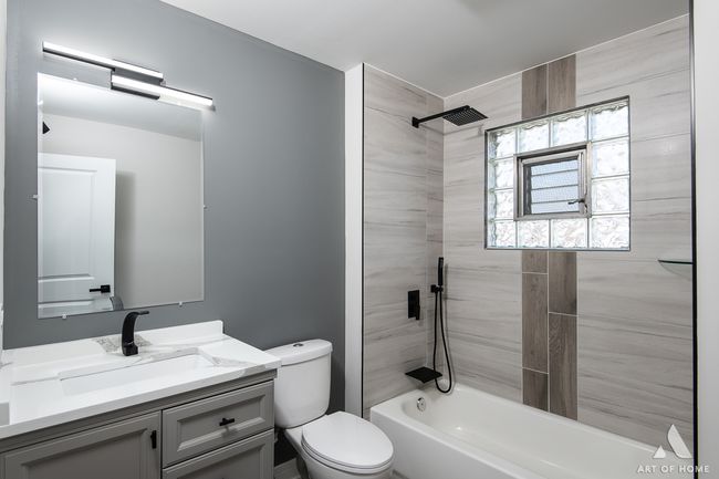 10945 S Neenah Ave, House other with 3 bedrooms, 2 bathrooms and 2 parking in Worth IL | Image 44