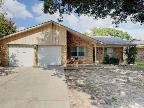 1617 Camara Ct, Grand Prairie, TX, 75051-4302 | Card Image