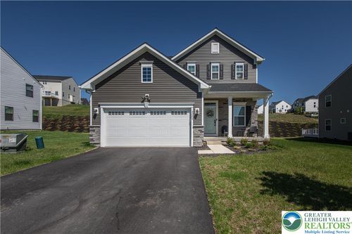 8202 Young Blvd, Fogelsville, PA, 18051-7722 | Card Image