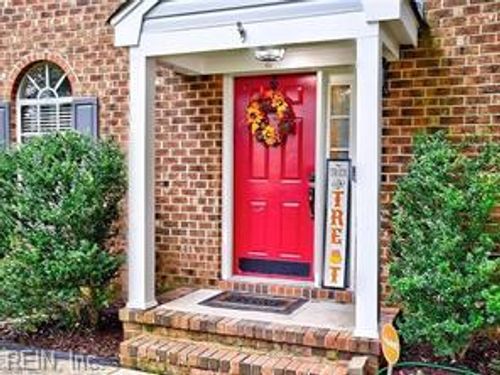 101-4700 Parvathi Ct, Virginia Beach, VA, 23462-4465 | Card Image