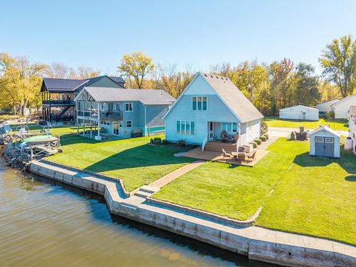 94 W Waldron Lake Dr, Wawaka, IN, 46794-9743 | Card Image