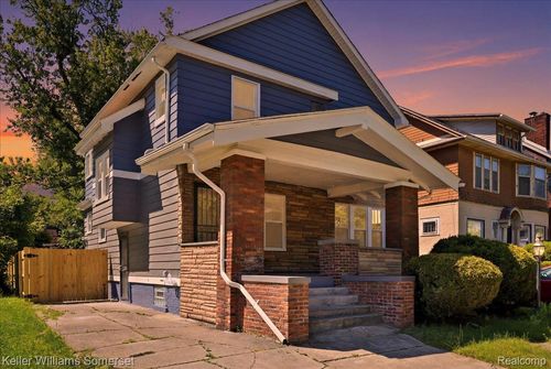 693 Calvert St, Detroit, MI, 48202-1205 | Card Image