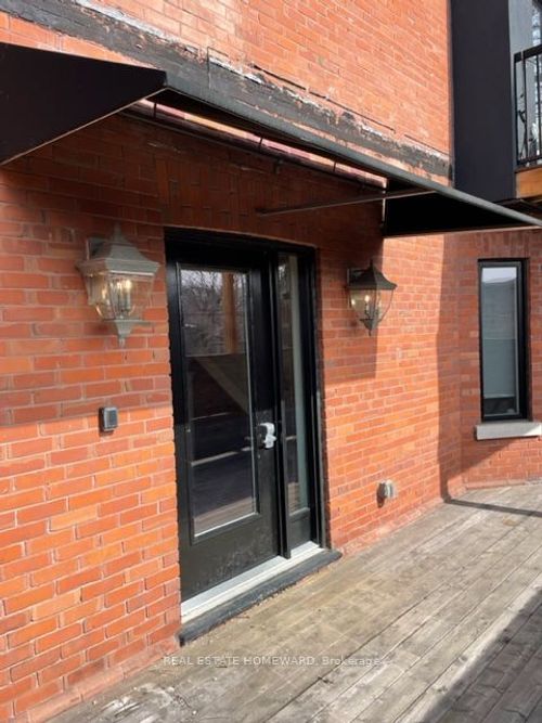 2174 Queen St E, Toronto, ON, M4E1E4 | Card Image