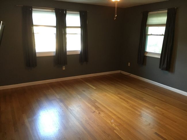 66 Locust Ave, Home with 4 bedrooms, 4 bathrooms and 4 parking in Worcester MA | Image 6