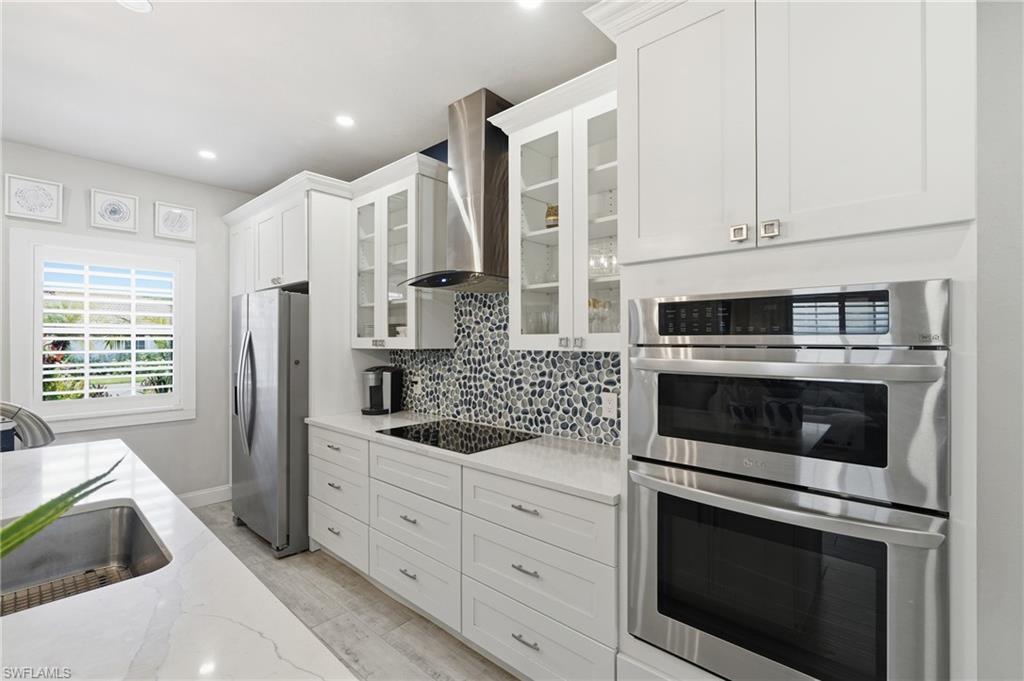 Residential in NAPLES 4