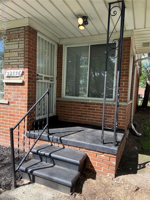 22556 Lyndon St, Detroit, MI, 48223-1859 | Card Image