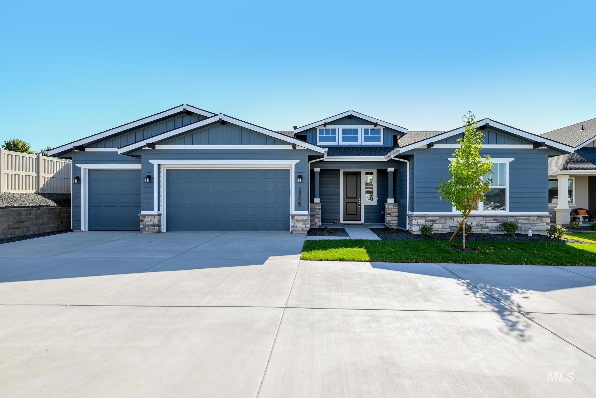 Blue Lightning St, Middleton, ID 83644