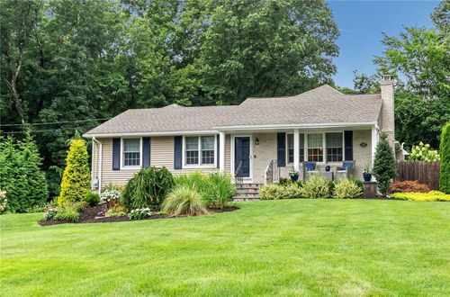 15 Macintosh Dr, Greenville, RI, 02828-1134 | Card Image