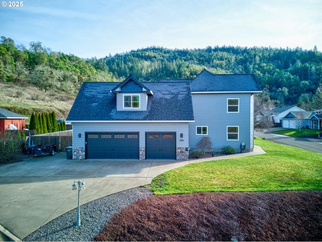 459 Oak Valley Loop, House other with 4 bedrooms, 4 bathrooms and 3 parking in Winchester OR | Image 47
