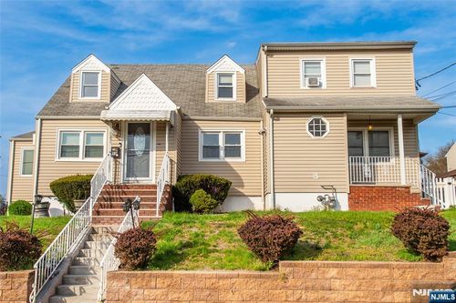 89 Norwood Ave, Lodi, NJ, 07644-2812 | Card Image