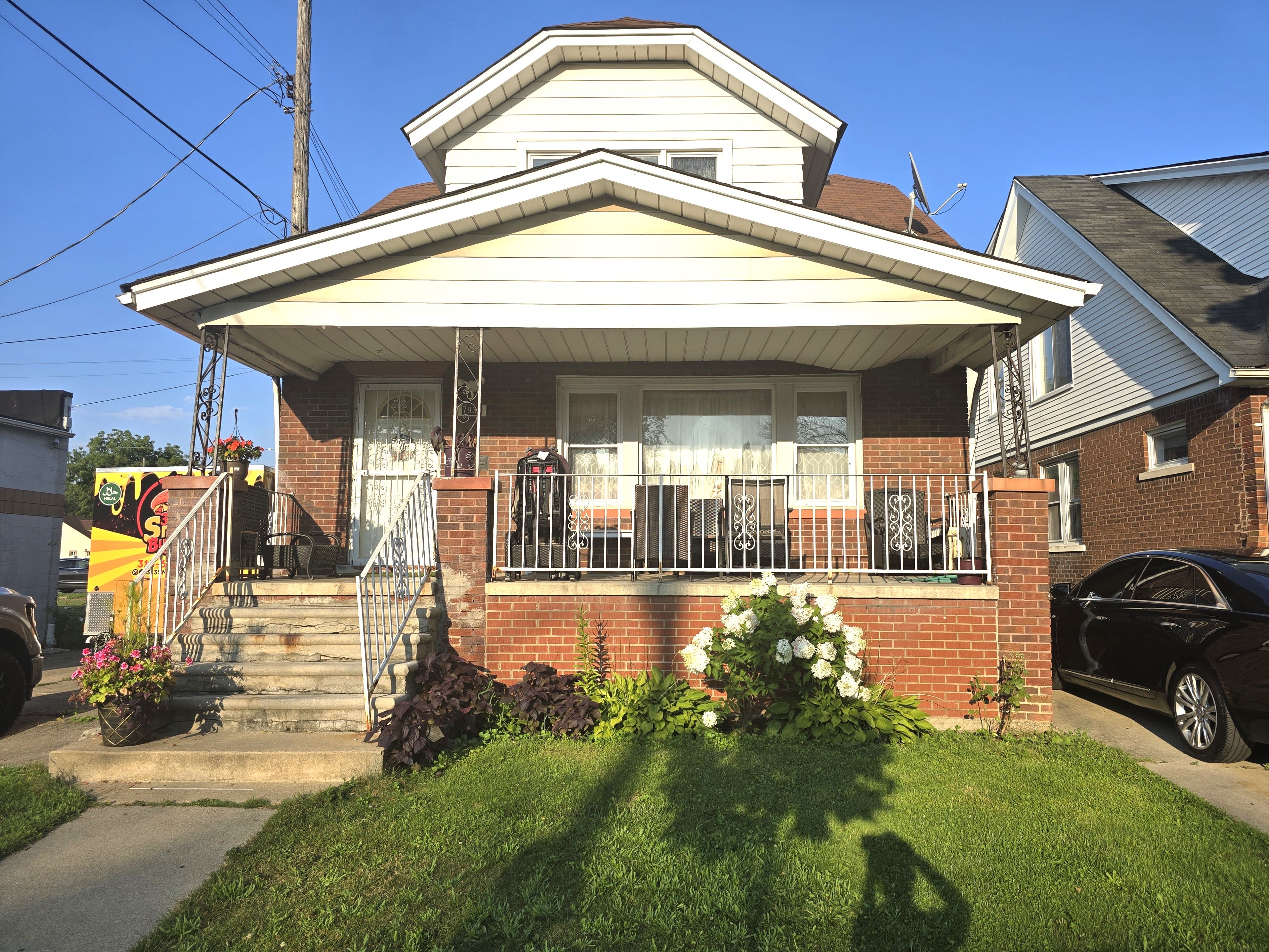 Orchard Ave, Dearborn, MI 48126