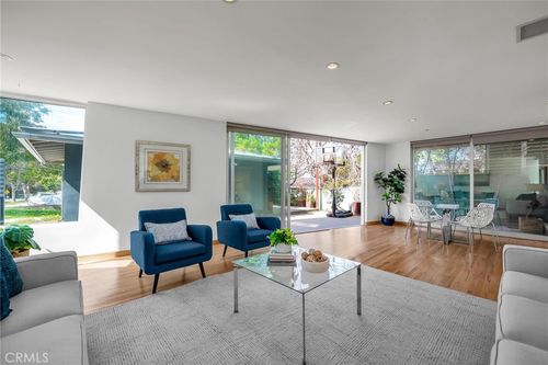 701 Hillcrest St, El Segundo, CA, 90245-2055 | Card Image