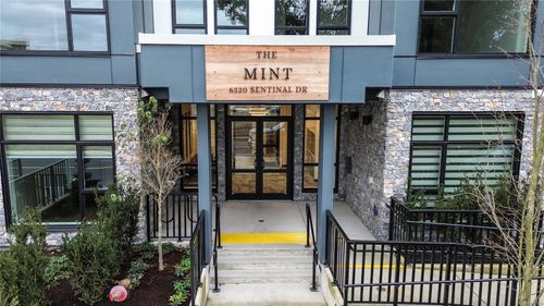 402-6320 Sentinal Dr, Nanaimo, BC, V9V0C1 | Card Image