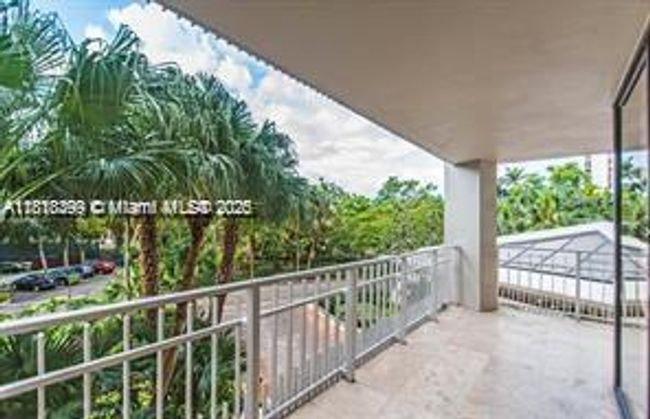 APT-309 - 2000 Towerside Ter, Condo with 2 bedrooms, 2 bathrooms and null parking in Miami FL | Image 14