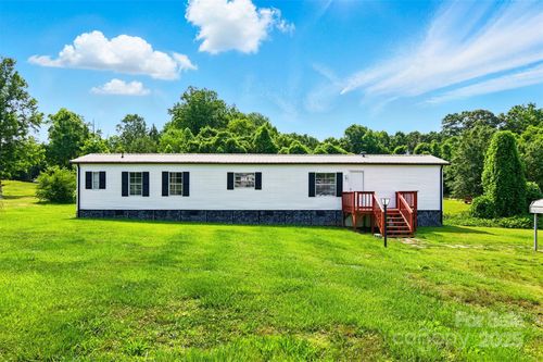 1016 S D Ave, Maiden, NC, 28650-9312 | Card Image