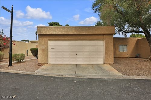 4225 Park Ct, Las Vegas, NV, 89110-4518 | Card Image