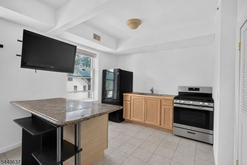 303-133 N Maple Ave, East Orange, NJ, 07017-4332 | Card Image