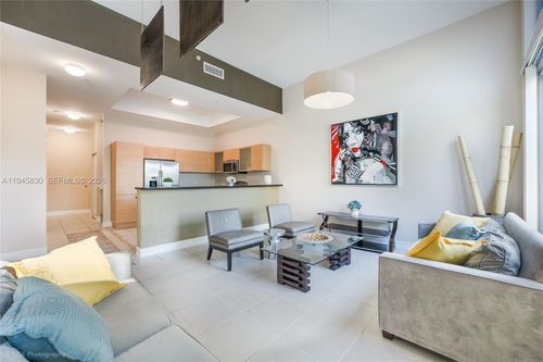 th101-140 S Dixie Hwy, Hollywood, FL, 33020-7316 | Card Image