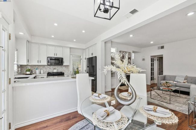 34294 Dunhill Dr, House other with 3 bedrooms, 3 bathrooms and 2 parking in Fremont CA | Image 19