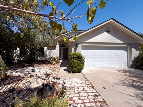 605 Hawthorne Ln, Round Rock, TX, 78664-7753 | Card Image