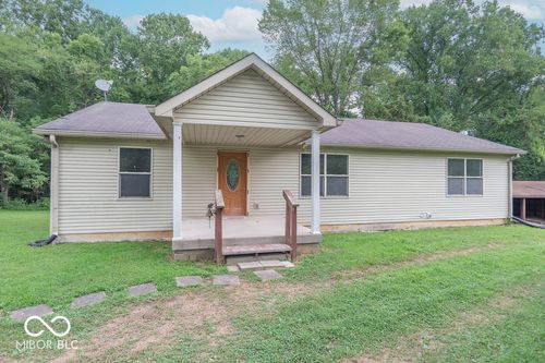 4007 Locust Grove Dr, Trafalgar, IN, 46181-9444 | Card Image