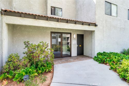 206-242 E Fern Ave, Redlands, CA, 92373-6008 | Card Image