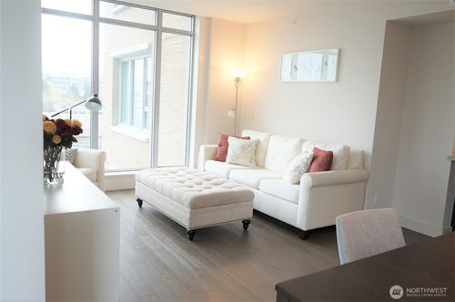 apt-406n-583 Battery St, Seattle, WA, 98121-1961 | Card Image