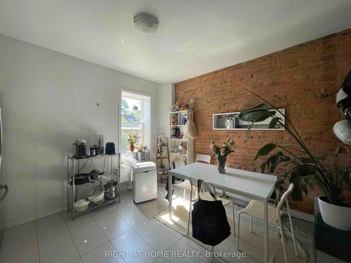 2-570 Bathurst St, Toronto, ON, M5S2P9 | Card Image