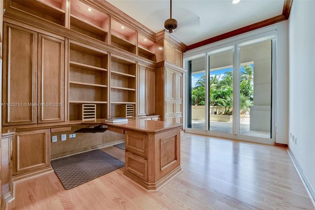 APT-101 - 13611 Deering Bay Dr, Condo with 3 bedrooms, 4 bathrooms and null parking in Coral Gables FL | Image 8