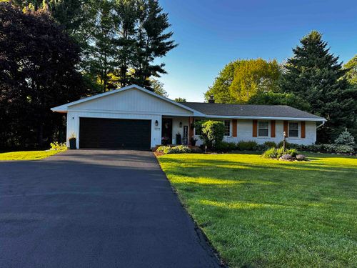 5594 Lavin Way, Westport, WI, 53597-1264 | Card Image