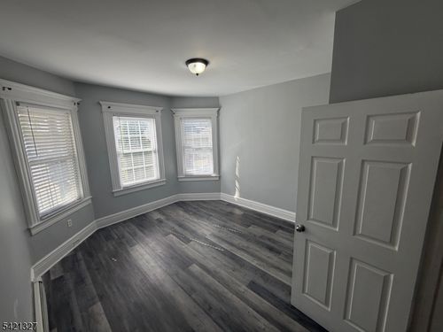 1-239 Lincoln Ave, Newark, NJ, 07104-3409 | Card Image