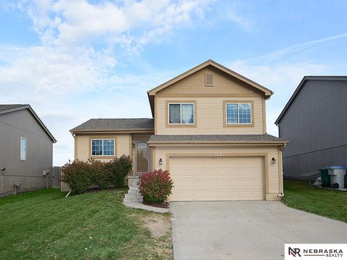 9138 Summit St, Omaha, NE, 68122-3047 | Card Image