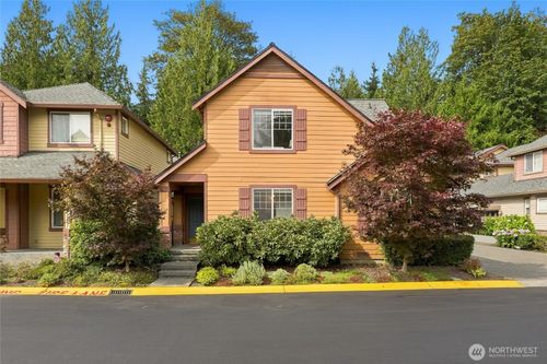 17-10765 221st Ln Ne, Redmond, WA, 98053-2002 | Card Image