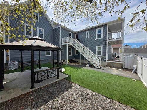 286 Lake Ave, Manchester, NH, 03103-4817 | Card Image