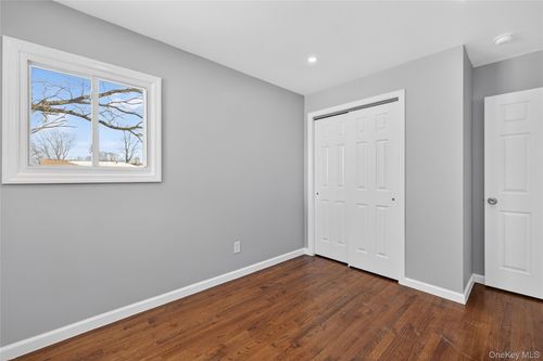 3103 Falcon Ave, Medford, NY, 11763-1717 | Card Image