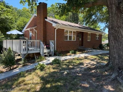 808 Donnell Street, Kernersville, NC, 27284 | Card Image