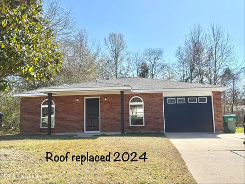 2413 Northbrook Dr, Gautier, MS, 39553-6527 | Card Image