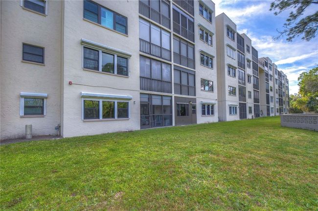 UNIT-109 - 8198 Terrace Garden Dr N, Condo with 2 bedrooms, 2 bathrooms and null parking in ST PETERSBURG FL | Image 29