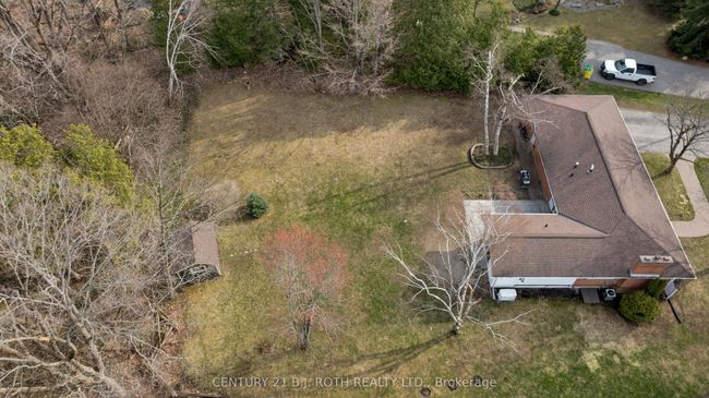 3763 Whitecap Dr, House other with 3 bedrooms, 2 bathrooms and 5 parking in Innisfil ON | Image 37