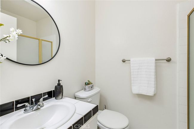UNIT-209 - 14315 Riverside Dr, Condo with 2 bedrooms, 2 bathrooms and 3 parking in Sherman Oaks CA | Image 14