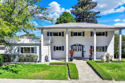 560 Werner Way, Vacaville, CA, 95688-3610 | Card Image