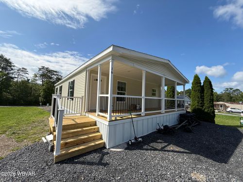 16 E Doe Run Ln, Lock Haven, PA, 17745-8526 | Card Image
